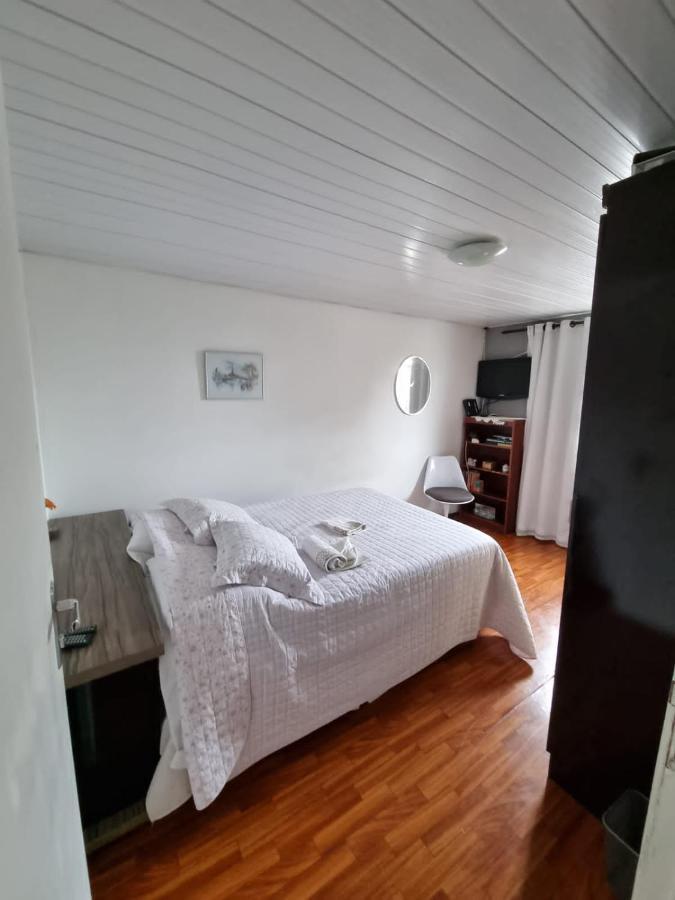 Casa Klos - Quartos Amplos Curitiba Szoba fotó